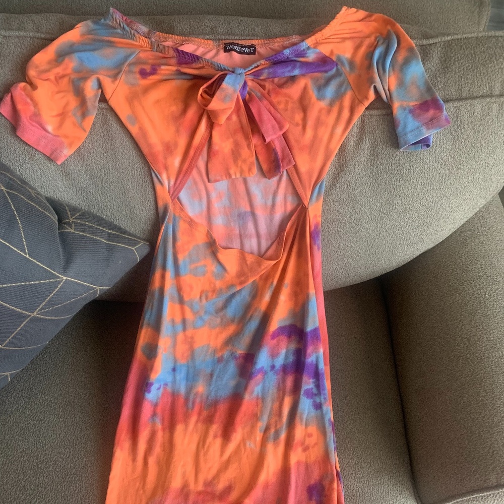 Backless dress